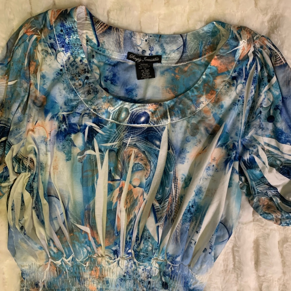 Blue Floral Top - Picture 3 of 4